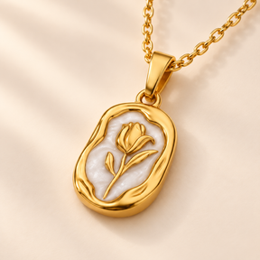 Rosalia Botanical Pendant detail