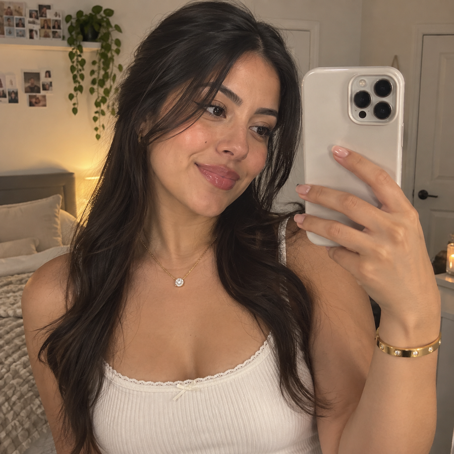 ROSAVIENA UGC jewelry customer photo 1