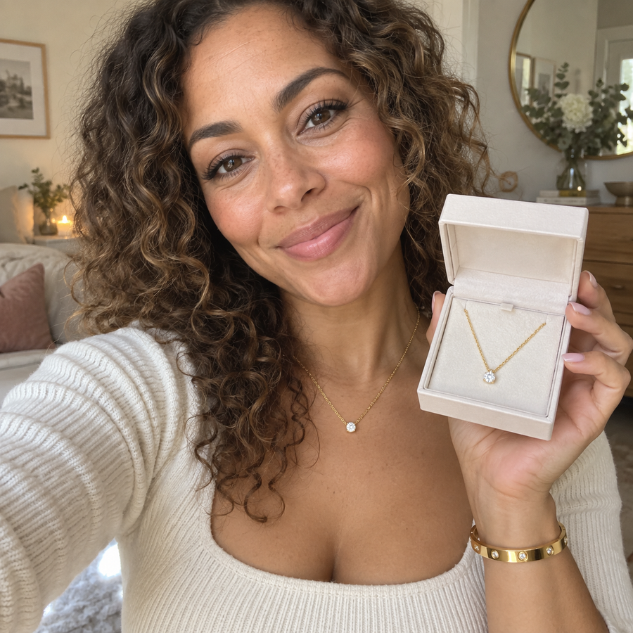 ROSAVIENA UGC jewelry customer photo 9